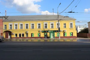 Жилой дом с торговым залом Козьмы Салищева (Тула)