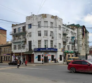 Здание (Махачкала)