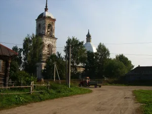 Троицкая церковь с интерьером (Поречье)
