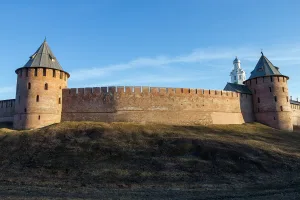 Прясло стены между Фёдоровской и Митрополичьей башнями (Великий Новгород)