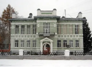 Новое здание реального училища, здесь были созданы большевистская организация и военный комитет (Шадринск)