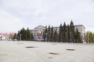 Здание Администрации Курганской области (Курган)