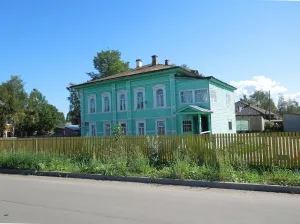 Жилой дом (Белозерск)