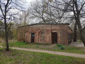 Два флигеля: пивоварня (Лианозово)