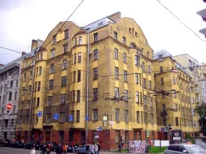 Большой проспект Петроградской стороны 106