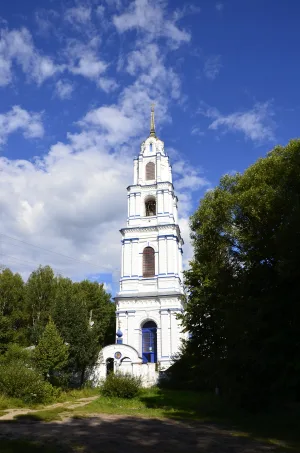 Церковь Святой Живоначальной Троицы (Эрлекс)
