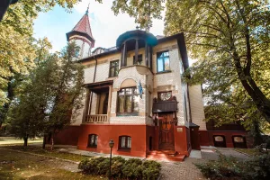улица Огарёва 33