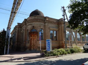 Здание городского мужского начального Маламинского училища