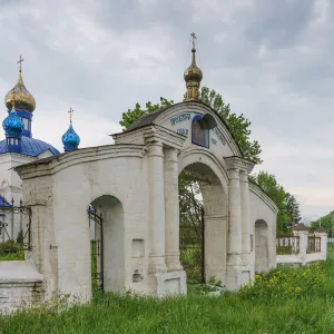Ограда с воротами церкви Казанской иконы Божией Матери (Гороховец)