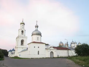 Святые ворота западные (Великий Новгород)