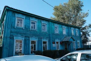 Здание почтовой конторы, служащие которой принимали активное участие в революционных выступлениях населения Троицкосавска в 1905-06 гг. (Кяхта)