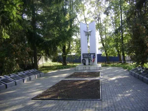 Братская могила советских воинов, погибших при штурме города-крепости Кёнигсберг (Калининград)