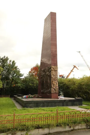 Памятник портовикам, погибшим в годы Великой Отечественной войны на трудовом посту
