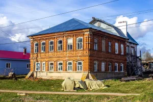 Жилой дом (Каменки)