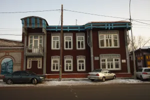 Тюмень улица Челюскинцев 3