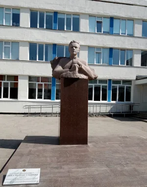 Бюст Володи Ульянова