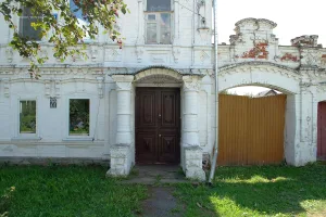 Ограда с воротами (Городец)
