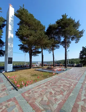 Братская могила советских воинов, погибших в борьбе с фашистами (Подпорожье)