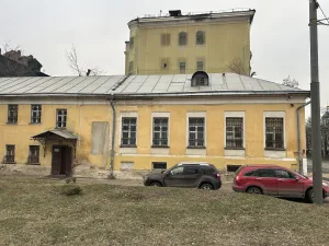 Андроньевская площадь 8
