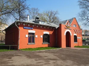 улица Алабяна 8 / Малый Песчаный переулок 2А