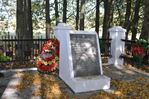 Братская могила советских воинов, погибших в годы Великой Отечественной войны (Кишкино)