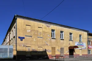 Жилой дом для десяти обер-офицеров Омского военного округа (Военно-топографический отдел с фотопавильоном) (Омск)