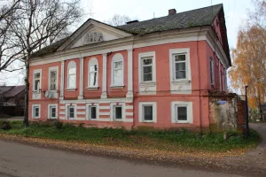 Жилой дом (Воронского) (Осташков)