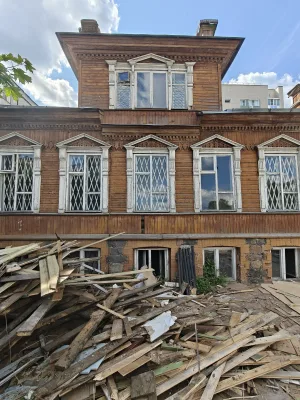 Городской особняк (Луга)
