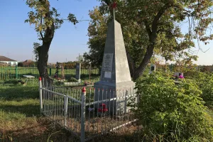 Могила Шеломенцева Алексея Ивановича, матроса, одного из организаторов партизанского движения в Прииртышье (Интенис)