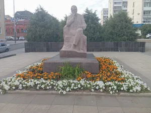 Памятник К. А. Федину