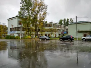 Здание ремесленного училища, где учился Герой Советского Союза П.E. Лавров (Сясьстрой)