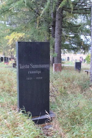 Могила Сумманена Т.К. (1931−1988), поэта (Петрозаводск)