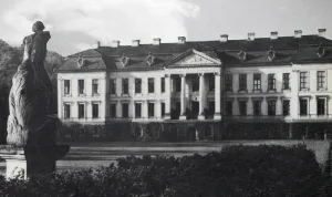 замок Фридрихштайн