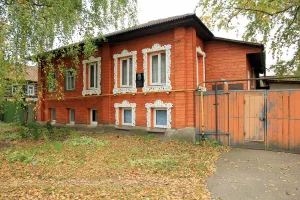 Жилой дом на площади Покровской церкви