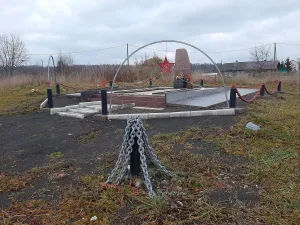 Братская могила воинов, погибших в годы Гражданской войны (Тивдия)