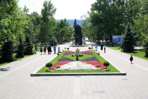Памятник воинам, умершим в госпиталях в годы Великой Отечественной войны 1941-1945 гг. (Махачкала)
