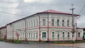 Здание ярмарочной гостиницы и доходного дома Ларькова (Ирбит)