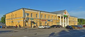 Красноармейский проспект 4, Здание богадельни