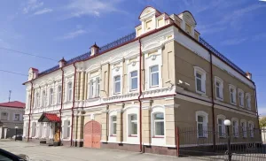 Торгово-жилое здание (Курган)