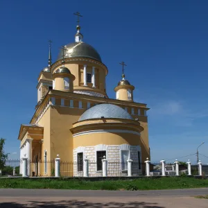 Ограда с воротами (Кашира)