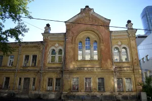 Здание пансиона и церкви Святой Магдалины при первой женской гимназии