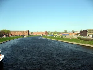 Кронверкский пролив