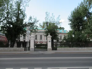 Ограда с воротами (Таганский)