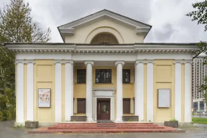 Кинотеатр "Искра" (Петрозаводск)