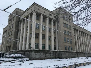Здание Орджоникидзевского военного училища пограничных и внутренних войск НКВД
