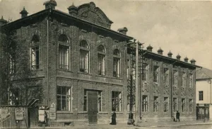 Кинешемская средняя школа №3 (бывшая женская гимназия, где с 1925 по 1930 гг. учился художник П.А.Кривоногов) (Кинешма)
