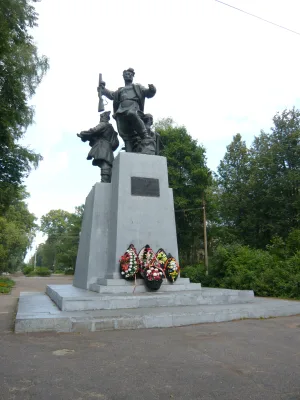 Памятник партизанам (Осташков)