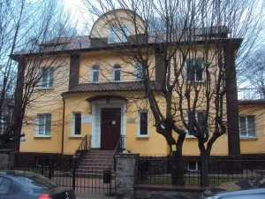 Улица Кутузова 11