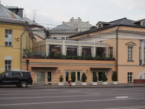 Яузская улица 1/15 c2