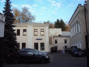 Службы (конюшни, каретный сарай) (Басманный)